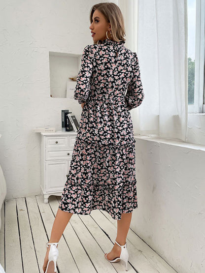 mid-length turtleneck pleated print dress